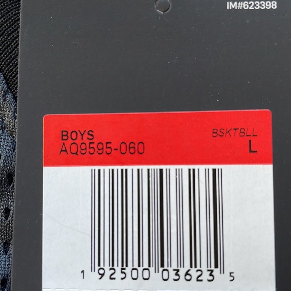 NWT NIKE BOY'S MESH BASKETBALL TANK SIZE LARGE AQ9595-060 - Picture 4 of 4